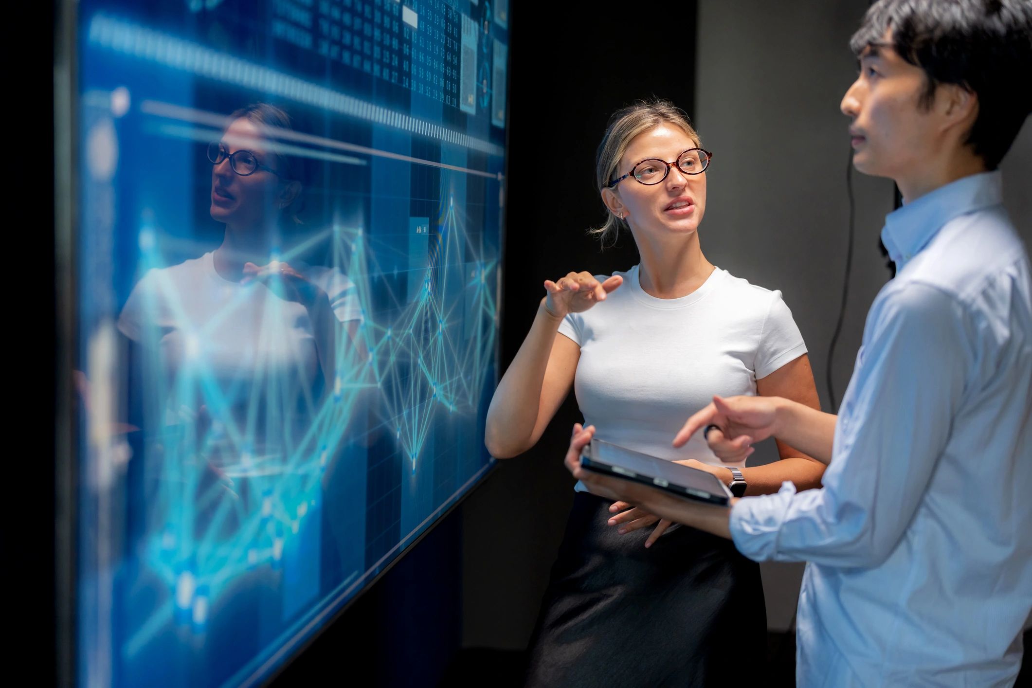 technology leadership consulting modern office